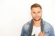 junger Mann im Portrait