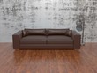 Sofa vor alter Wand