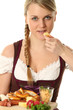 Frau im Dirndl
