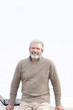 Foto: guy,debout,rire,labtop guy,debout,rire,labtop
