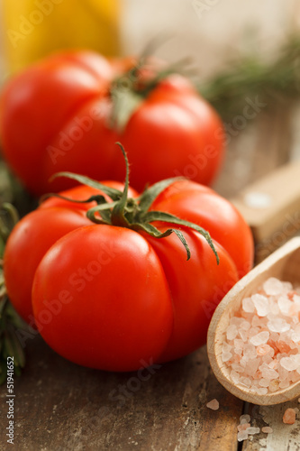 Photo: fresh tomatoes fresh tomatoes