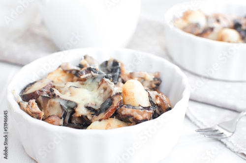 Photo: Baked gratin of cheese, mushrooms and potato Baked gratin of cheese, mushrooms and potato