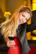 Foto: Woman in bar Woman in bar
