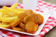 Currywurst mit Pommes