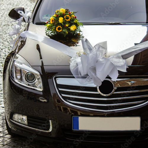 Photo: Decorated wedding car - front view Decorated wedding car - front view