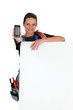Foto: Female artisans showing phone Female artisans showing phone