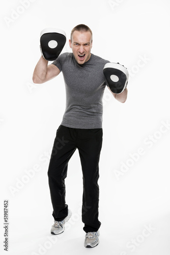 Photo: Boxtrainer / Fitnescoach / Trainer mit Pratzen Boxtrainer / Fitnescoach / Trainer mit Pratzen