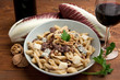 Pasta al sugo di radicchio rosso, gorgonzola e noci