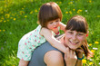 Photo: mamma e bambina al parco mamma e bambina al parco