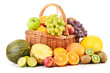 Foto: Variety of fruits in wicker basket isolated on white Variety of fruits in wicker basket isolated on white