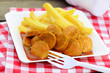 Currywurst mit Pommes