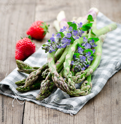 Photo: frischer Spargel frischer Spargel