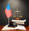 Foto: Wooden gavel, golden scales of justice and books Wooden gavel, golden scales of justice and books