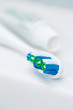 Foto: Closeup image of toothbrush and tube Closeup image of toothbrush and tube
