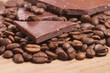 Kaffeebohnen und Schokolade