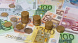 Euro Geldmünzen und geldscheine.
