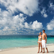 Foto: Couple on a beach at Maldives Couple on a beach at Maldives