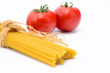 Teigwaren und Tomaten