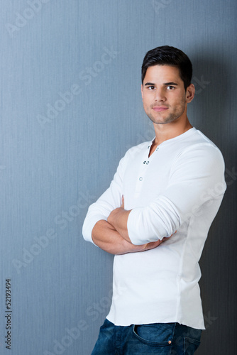 Photo: portrait mit verschränkten armen portrait mit verschränkten armen