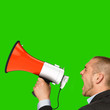 Junger Mann mit Megaphon, greenscreen