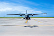 avion militaire sur lr tarmac