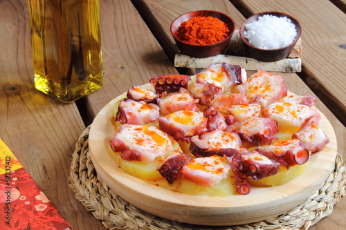 Photo: Pulpo a la gallega con cachelos Pulpo a la gallega con cachelos