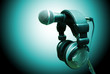 concepto de musica .Microfono y auriculares
