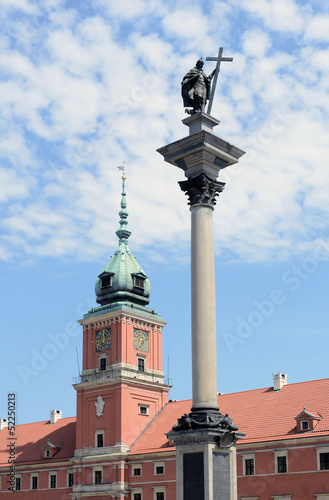 Photo: View of Sigmund's Column and Royal Castle in Warsaw, Poland. View of Sigmund's Column and Royal Castle in Warsaw, Poland.