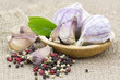 Foto: fresh garlic and spices fresh garlic and spices