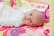 baby liegend 3