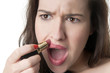 Foto: ungeschickte Frau mit Lippenstift ungeschickte Frau mit Lippenstift