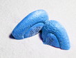Foto: Zerbrochenes Herz blau Zerbrochenes Herz blau