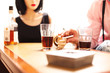 Freunde beim Trinken