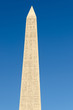 obelisco egiziano con geroglifici