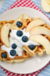 Foto: Vollkorn Waffeln mit Joghurt und Obst Vollkorn Waffeln mit Joghurt und Obst
