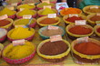 étal d'épices au marché