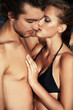 Foto: kissing couple kissing couple