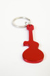 llavero con forma de guitarra