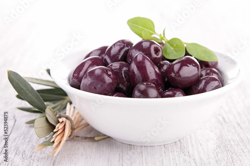 Photo: bowl of olive bowl of olive