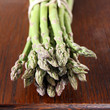 ein bund grüner spargel, spargelspitzen