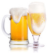 Foto: Frosty glass of light beer set isolated Frosty glass of light beer set isolated