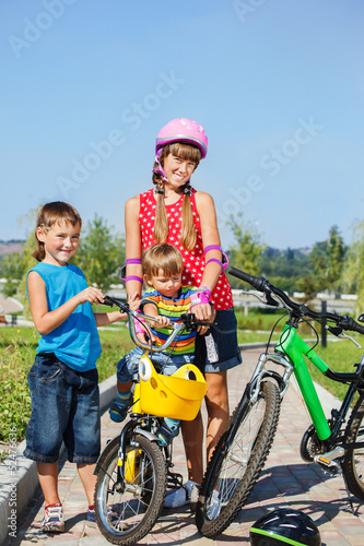 Photo: Three kids Three kids