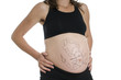 Babybauch mit aufgemaltem Sternzeichen