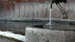 Brunnen mii fließendem Wasser
