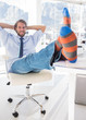 Foto: Shoeless designer kicking back Shoeless designer kicking back