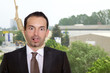 Mann erhängt sich, lustiger und makaberer Blick