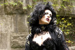 Model Pose - Atropa Bella Donna auf dem Südfriedhof Leipzig