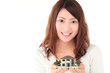 Photo: 女性、住宅のイメージ 女性、住宅のイメージ