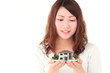 女性、住宅のイメージ
