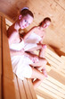 junge Frauen in der Sauna